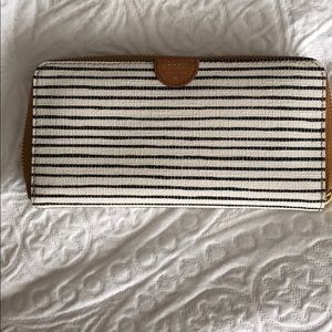 Fossil wallet